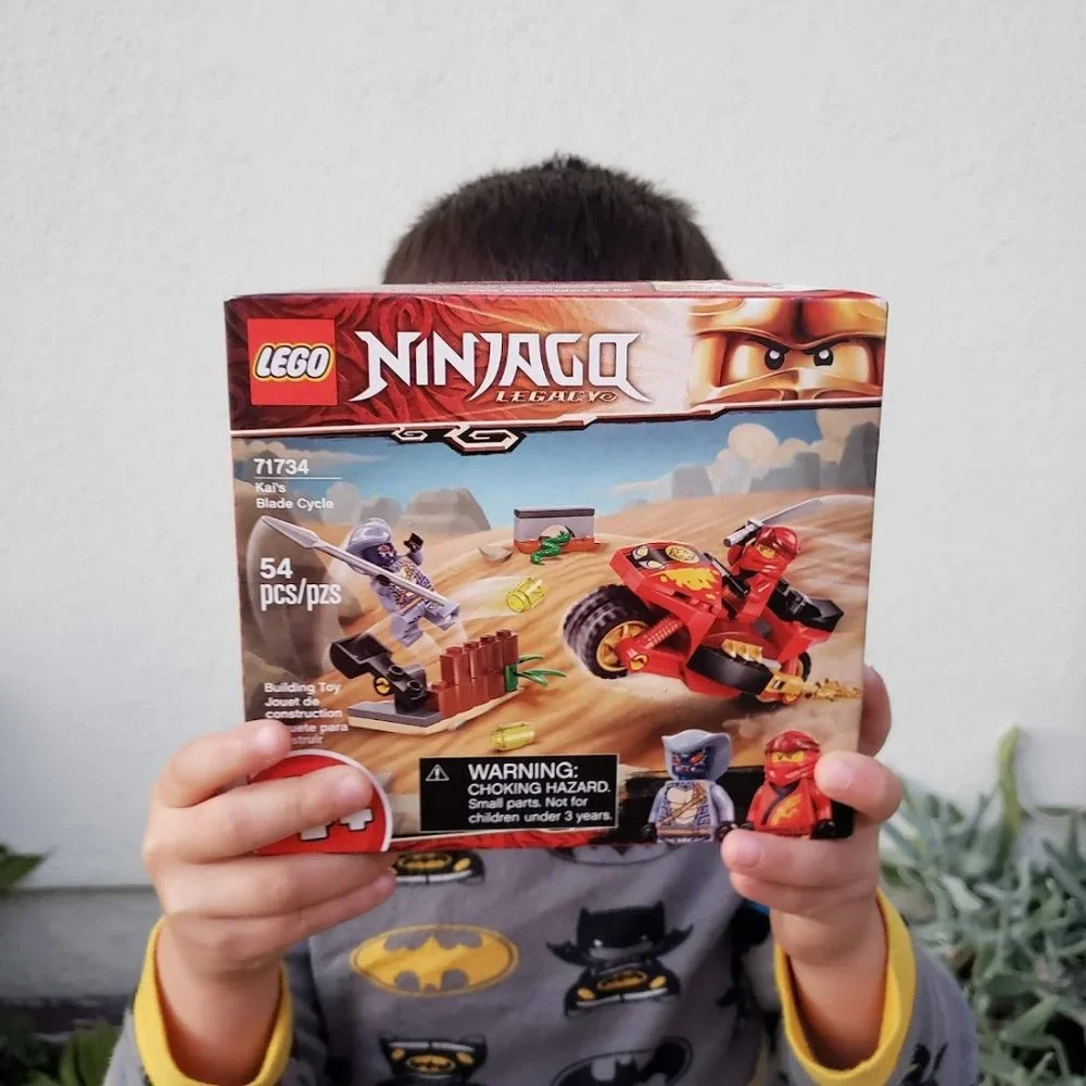 NEW LEGO Ninjago Motorcycle Kai's Blade Cycle with 2 minifigures 71734 $15